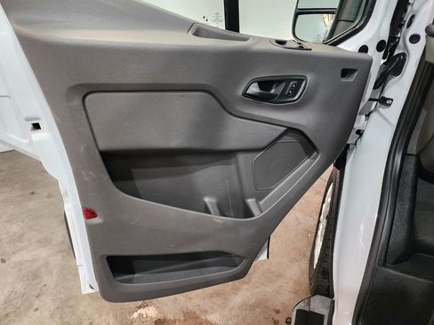 Used 2024 Ford Transit 250 Low Roof w/ Exterior Upgrade Package image 19