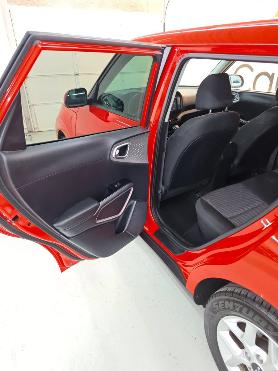 Used 2024 Kia Soul LX w/ Option Group 015 FWD image 34