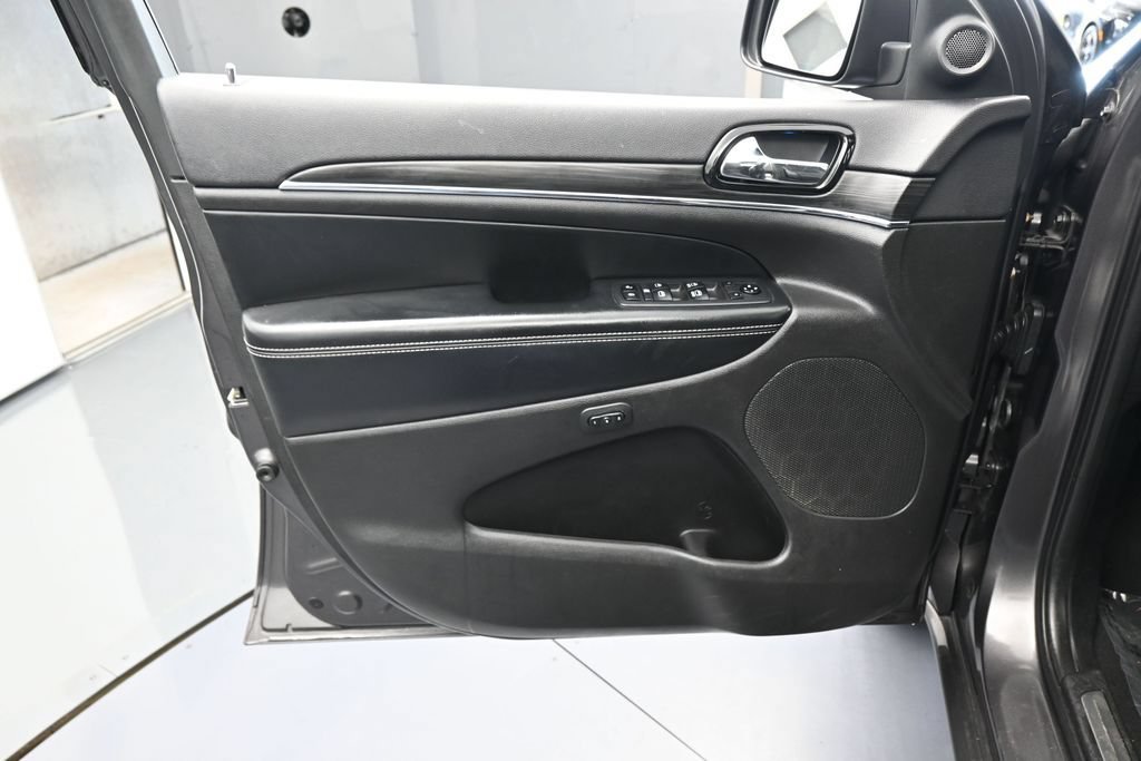 Used 2021 Jeep Grand Cherokee Limited w/ Quick Order Package 28K 80th RWD image 13