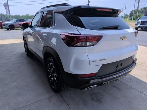Used 2023 Chevrolet TrailBlazer ACTIV w/ Sun and Liftgate Package FWD image 7