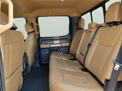 Used 2022 Ford F250 Lariat w/ Lariat Ultimate Package AWD/4WD image 8
