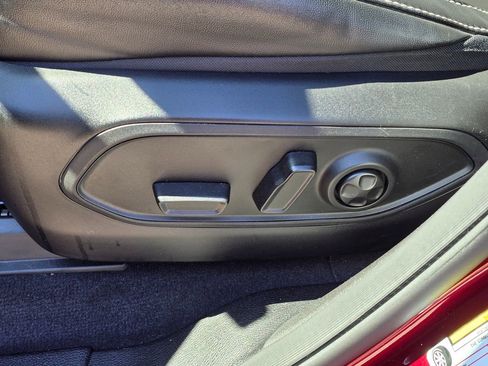 Used 2025 Jeep Grand Cherokee Limited image 24