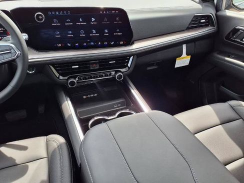 New 2026 Chevrolet Suburban LT w/ Comfort Package AWD/4WD image 34