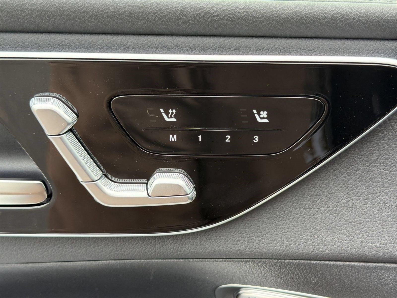 Used 2026 Mercedes-Benz GLC 300 image 19