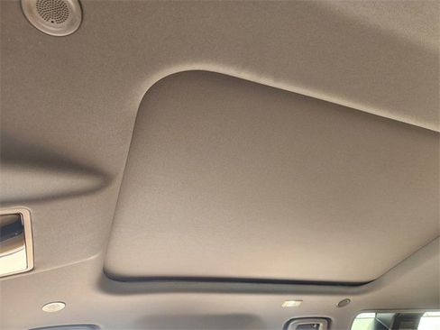 New 2026 Land Rover Defender 110 S image 18