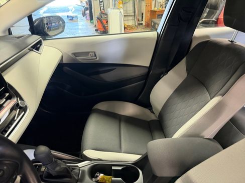 Used 2026 Toyota Corolla LE image 32