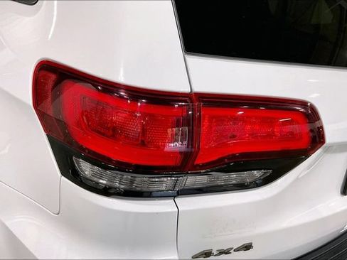 Used 2017 Jeep Grand Cherokee Limited 75th Anniversary AWD/4WD image 30