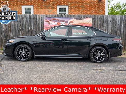 Used 2023 Toyota Camry SE image 10