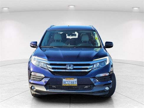 Used 2018 Honda Pilot Elite image 2