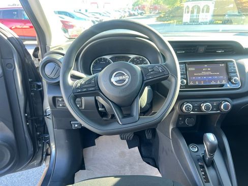 New 2025 Nissan Kicks Play S image 14