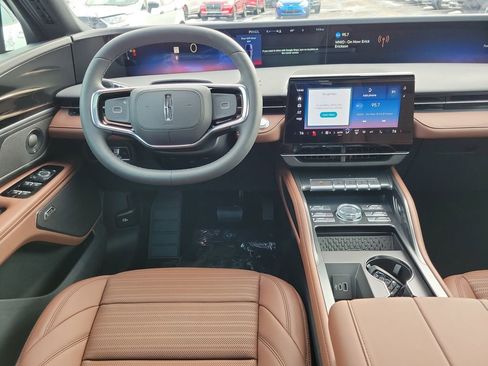 New 2026 Lincoln Nautilus Reserve image 12