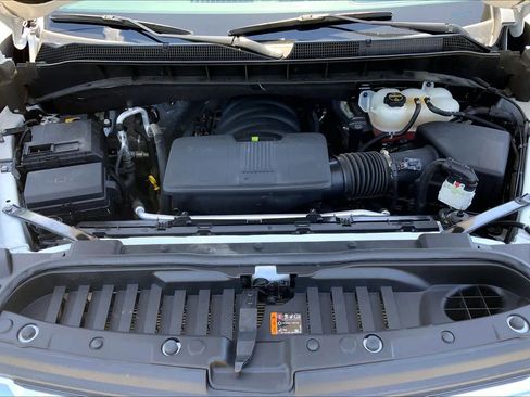 Used 2025 Chevrolet Silverado 1500 LT RWD image 29