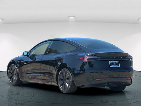 Used 2024 Tesla Model 3 Standard Range RWD image 5