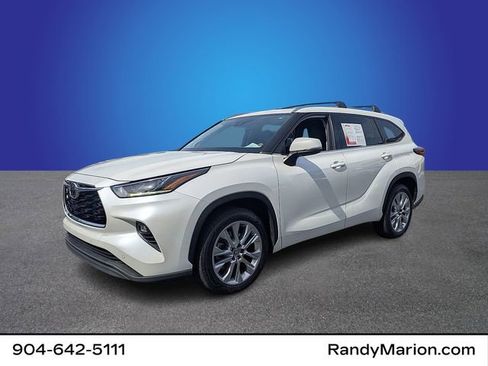 Used 2020 Toyota Highlander Limited FWD image 1