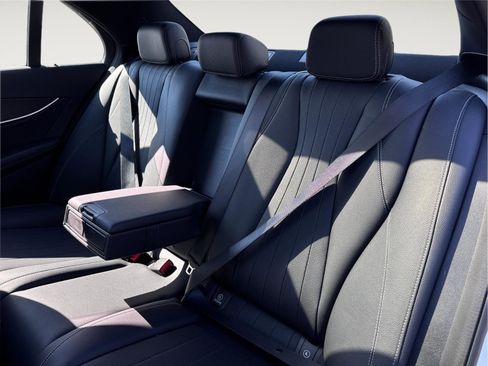 Used 2022 Mercedes-Benz E 350 4MATIC Sedan w/ AMG Line Exterior image 22