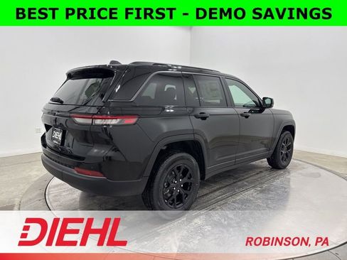 New 2026 Jeep Grand Cherokee Altitude AWD/4WD image 7