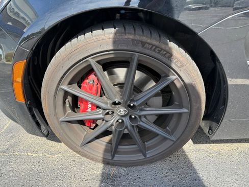 Used 2025 Toyota GR86 Premium w/ Performance Package image 2