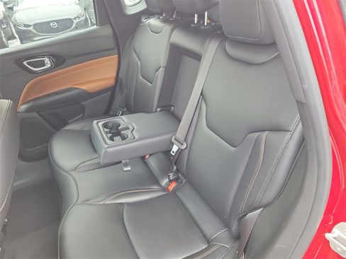 Certified 2024 Jeep Compass Limited image 12