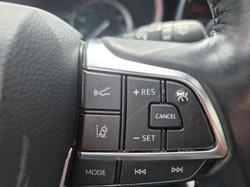 Used 2021 Toyota Highlander XSE AWD/4WD image 26
