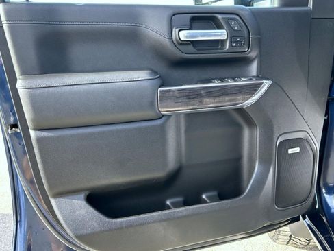 Used 2023 Chevrolet Silverado 2500 LTZ w/ LTZ Premium Package image 9