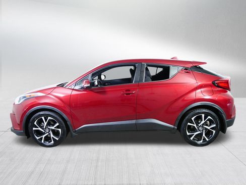 Used 2018 Toyota C-HR XLE FWD image 4