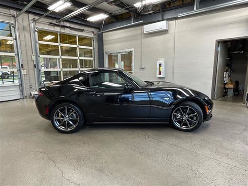 Used 2024 MAZDA MX-5 Miata RF Grand Touring RWD image 6