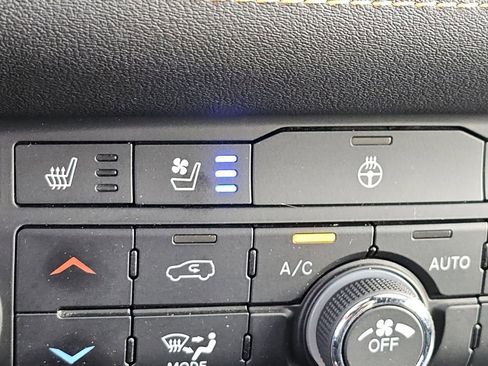Used 2022 Dodge Durango R/T w/ Quick Order Package 22F AWD/4WD image 11