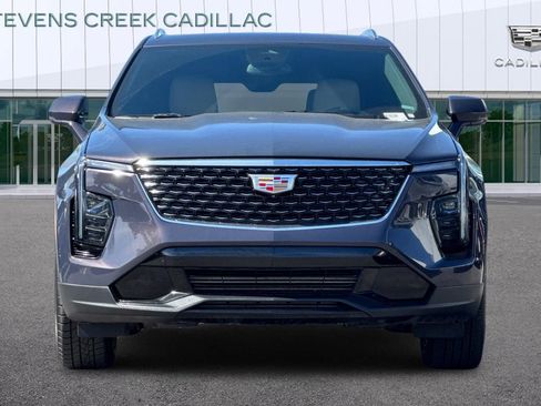Used 2025 Cadillac XT4 Premium Luxury FWD image 8