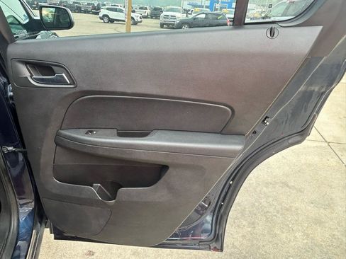 Used 2017 Chevrolet Equinox Premier w/ Enhanced Convenience Package FWD image 17