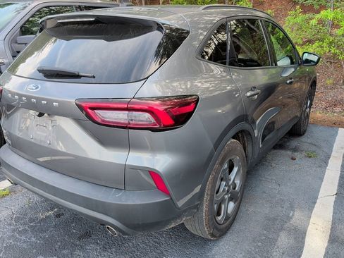 Used 2025 Ford Escape ST-Line FWD image 3