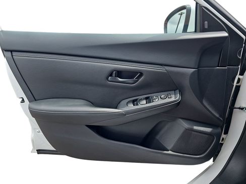 Used 2025 Nissan Sentra S FWD image 22