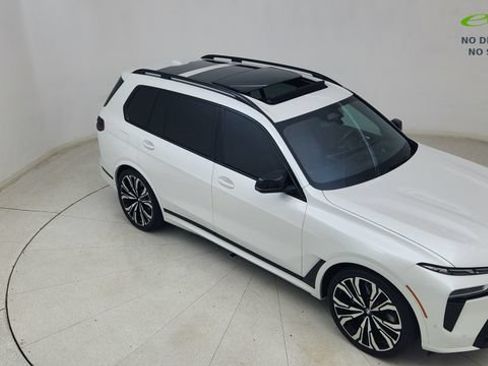 Used 2025 BMW X7 M60i AWD/4WD image 82