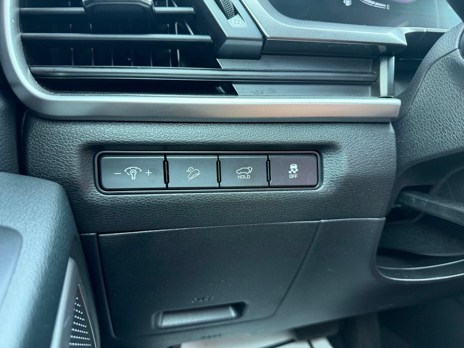 Used 2025 Kia Telluride S FWD image 26