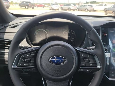 Used 2025 Subaru Forester Limited AWD/4WD image 10