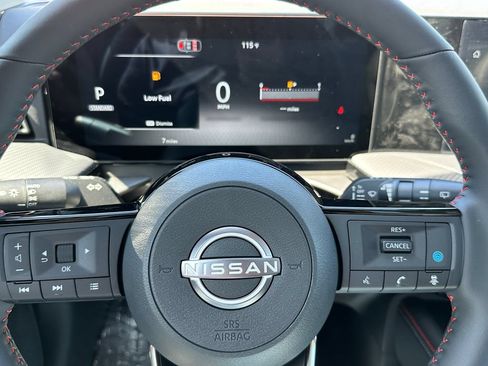 New 2026 Nissan Kicks SR w/ SR Premium Package FWD image 21