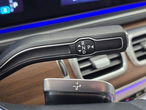 Used 2024 Mercedes-Benz GLE 450 4MATIC image 16