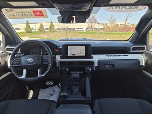 Used 2024 Toyota Tacoma TRD Sport AWD/4WD image 37
