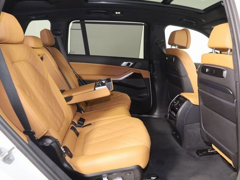 Used 2023 BMW X7 xDrive40i w/ M Sport Package image 15