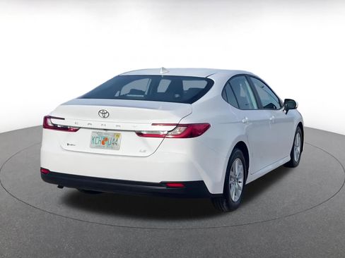 Used 2025 Toyota Camry LE image 12