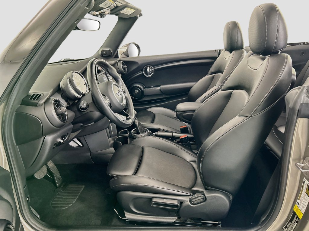 Used 2016 MINI Cooper Convertible FWD image 17