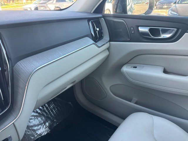 Used 2023 Volvo XC60 B5 Plus w/ Protection Package Premier AWD/4WD image 14