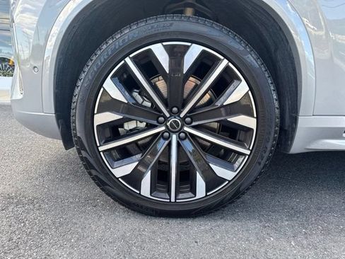 Certified 2025 Volvo XC90 B6 Plus AWD/4WD image 9