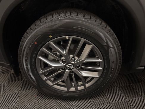 Used 2024 Nissan Rogue S image 25