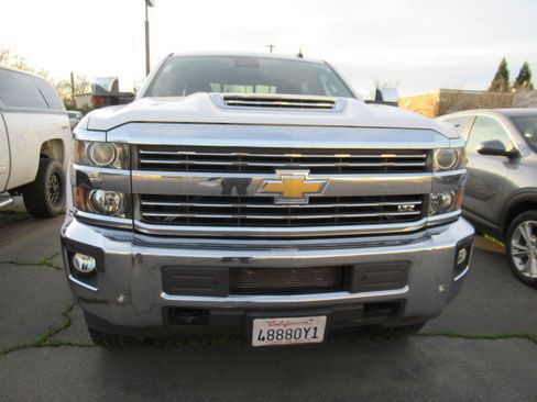 Used 2018 Chevrolet Silverado 2500 LTZ w/ Duramax Plus Package image 2
