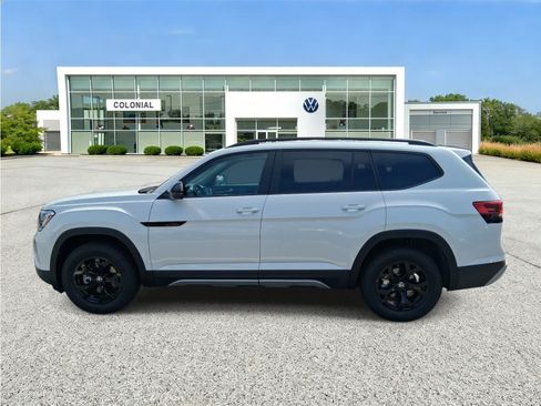 New 2026 Volkswagen Atlas Peak Edition AWD/4WD image 4