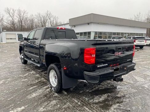 Used 2017 GMC Sierra 3500 Denali image 3