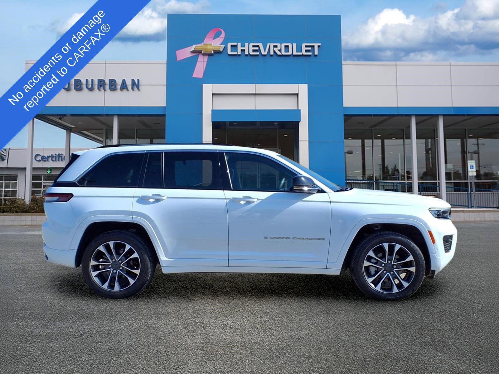 Used 2023 Jeep Grand Cherokee Overland w/ Adv Protech Group III AWD/4WD image 4
