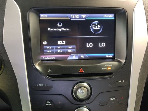 Used 2015 Ford Explorer XLT w/ Equipment Group 201A FWD image 25