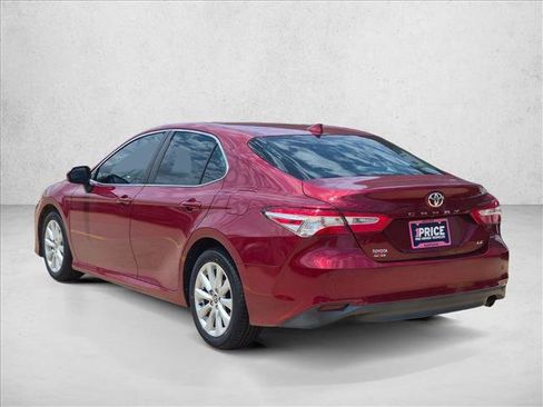 Used 2020 Toyota Camry LE FWD image 7