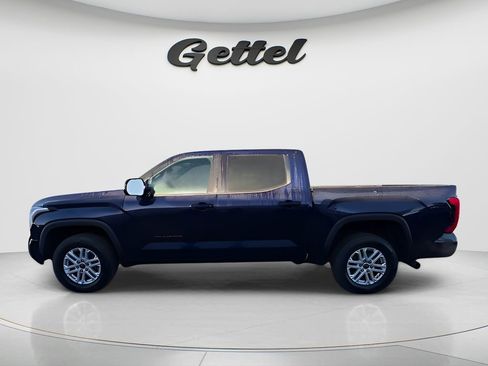Used 2022 Toyota Tundra SR5 w/ SR5 Convenience Package AWD/4WD image 14